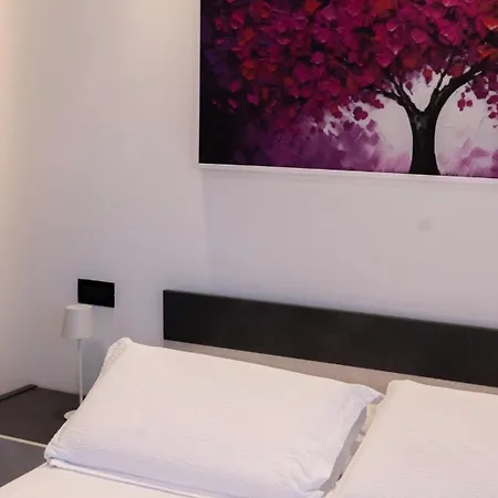 La Casa Nel Parco Bed & Breakfast 4*